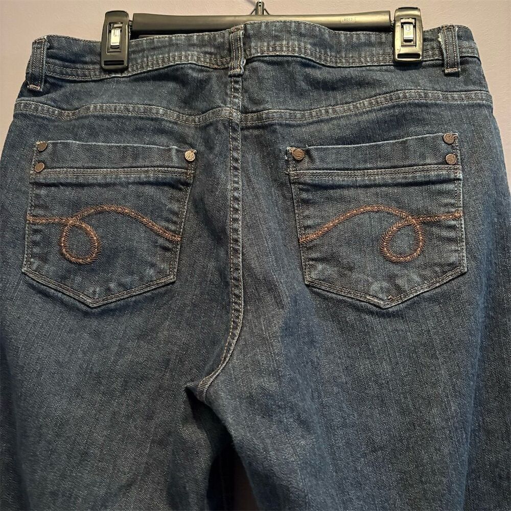 Natural Reflections Women's Size 12 Straight Blue Jeans Mid Rise Denim Fisherman - Picture 7 of 10